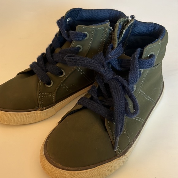 Cat and Jack boots. Size 9. Color is green. - Picture 4 of 4